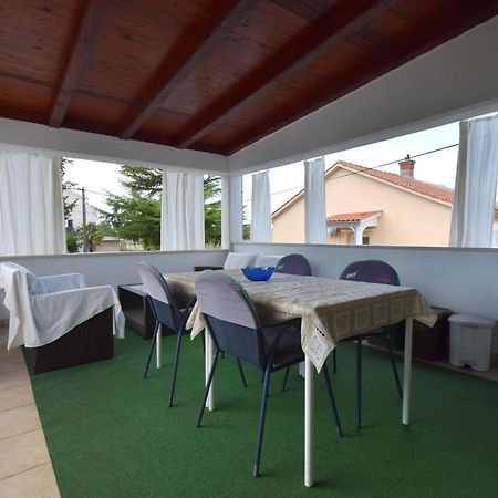 Apartment Angela Malinska Εξωτερικό φωτογραφία
