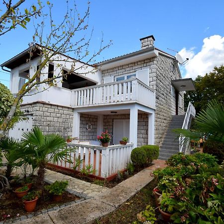 Apartment Angela Malinska Εξωτερικό φωτογραφία