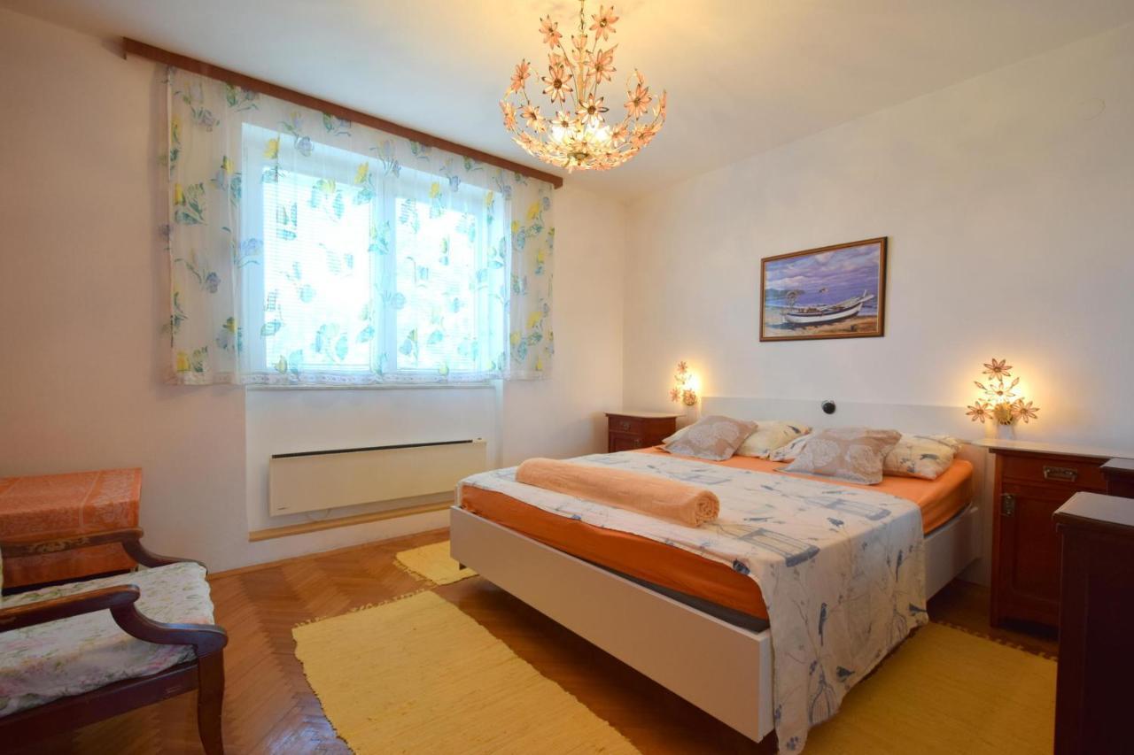 Apartment Angela Malinska Εξωτερικό φωτογραφία